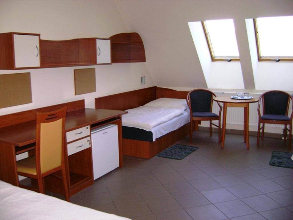 Karoly Robert Diakhotel Дьёндьёш Номер фото