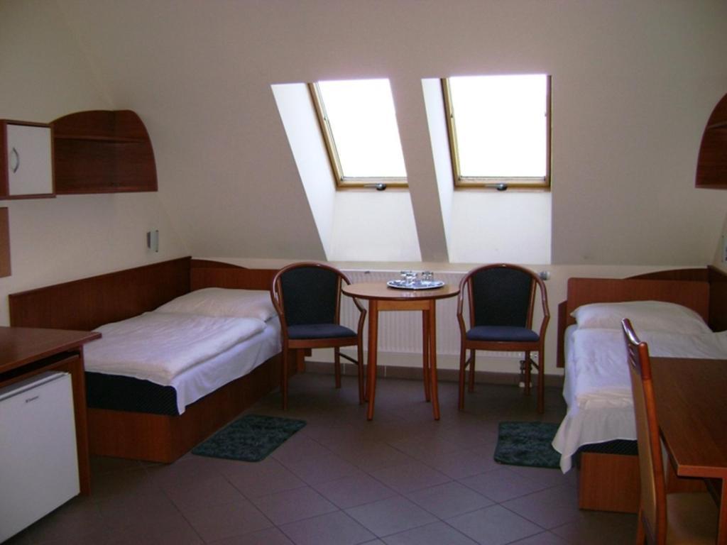 Karoly Robert Diakhotel Дьёндьёш Номер фото